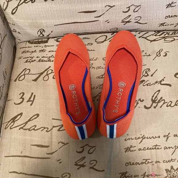 - Rothys - Picture 3 of 9